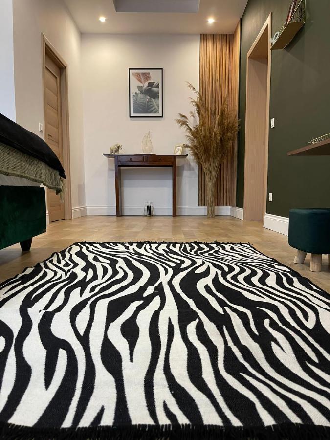 Nova Lake Apartamente Wild Jungle Satu Mare Exteriör bild