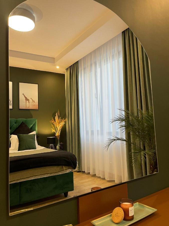 Nova Lake Apartamente Wild Jungle Satu Mare Exteriör bild