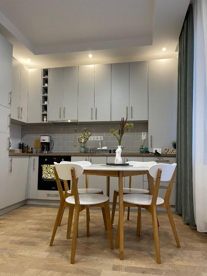 Nova Lake Apartamente Wild Jungle Satu Mare Exteriör bild