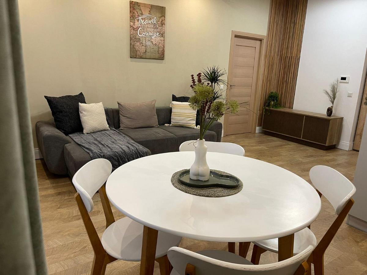 Nova Lake Apartamente Wild Jungle Satu Mare Exteriör bild